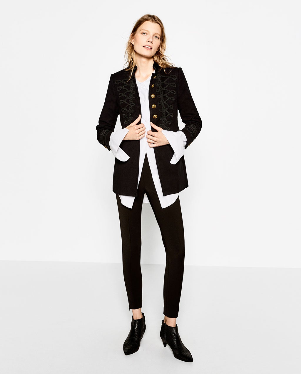 Ideas para copiar a Letizia: 7 'clones' más baratos que su chaqueta militar  de Zara | mujerhoy.com